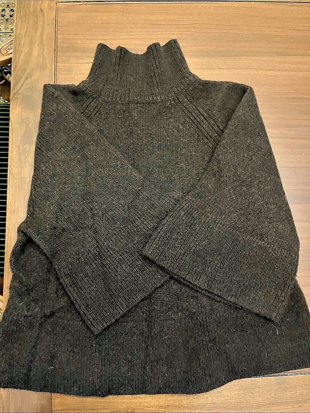 Banana Republic Black Turtleneck Sweater Size Large